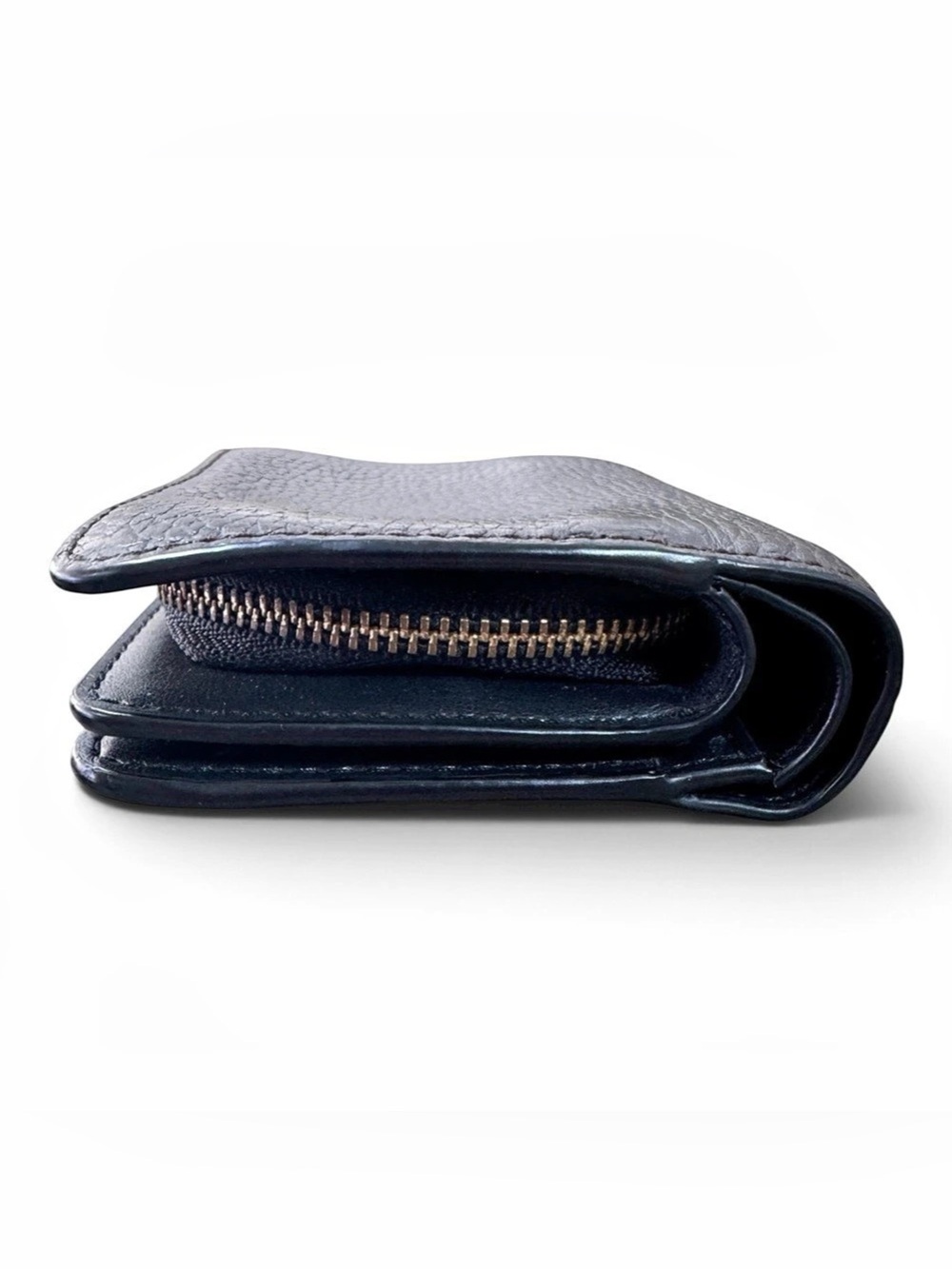 Marc Jacobs Empire City, Mini Compact Leather Coin Wallet in Gray - Picture 3 of 10